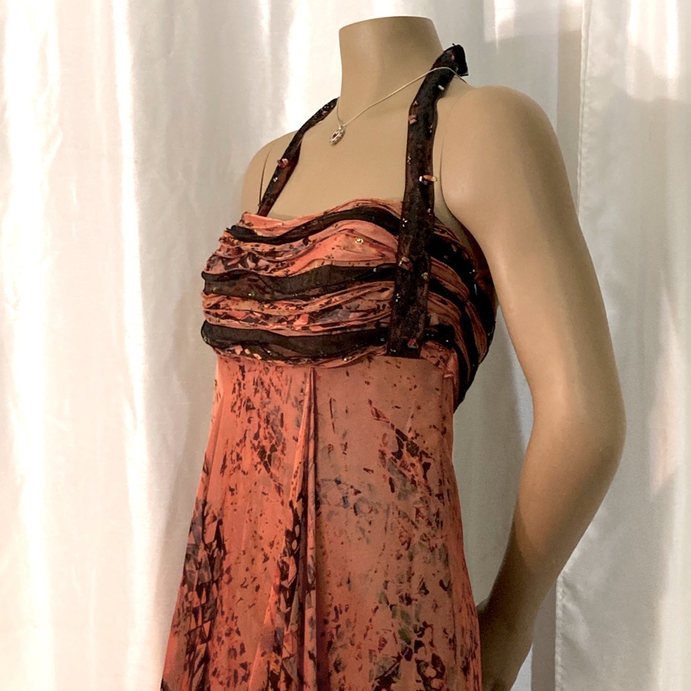Evening Gown Size 6 designed by Alberto Makali